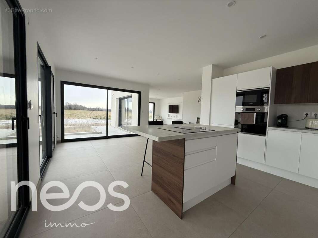 Maison à SAINT-JULIEN