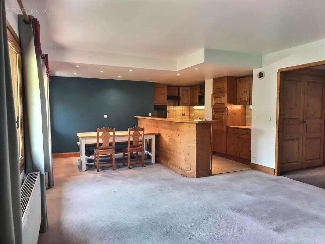 Appartement à LES ALLUES