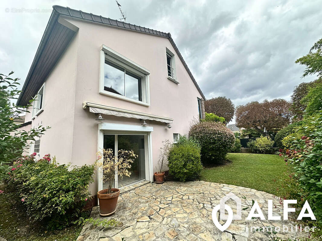 Maison à DEUIL-LA-BARRE