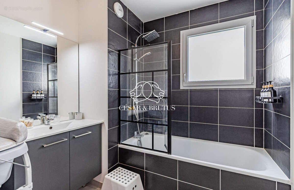 Appartement 71 m² à Marcy-L'etoile  - photo 9