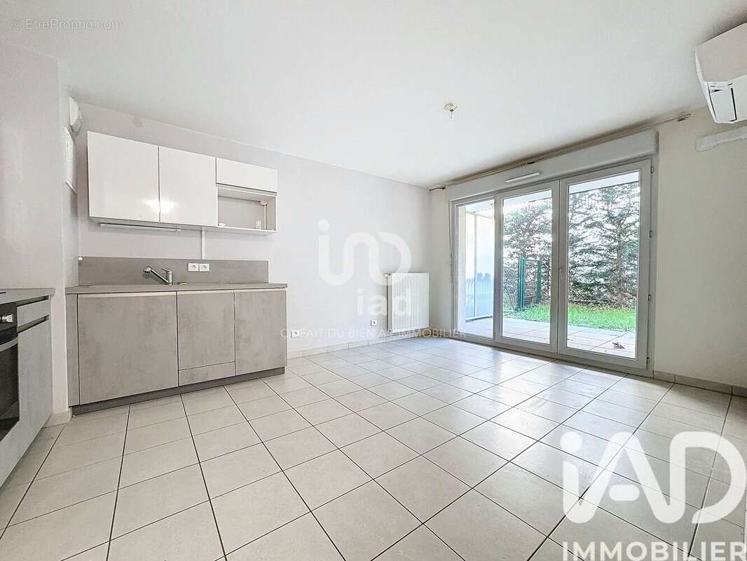 Photo 3 - Appartement à VENISSIEUX