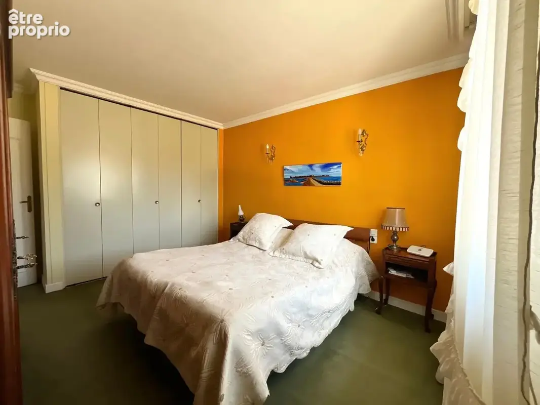 Maison familiale avec piscine, beaux volumes et fort potentiel - photo 10