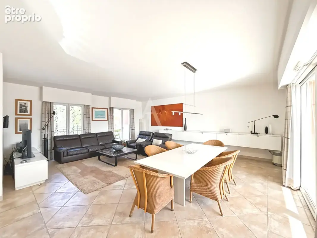 Cannes  VILLA SUR LE TOIT 5 pièces 125m2 +150 m² terrasses - photo 6