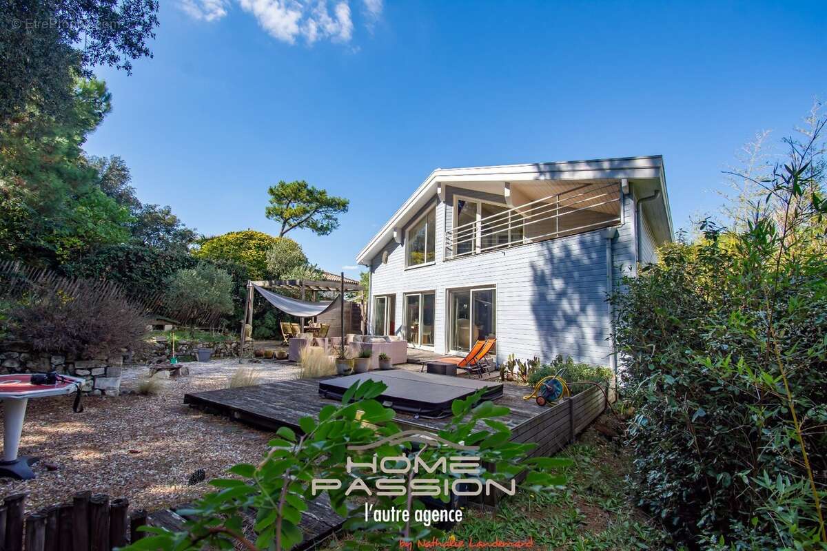 Maison à SAINT-GEORGES-DE-DIDONNE