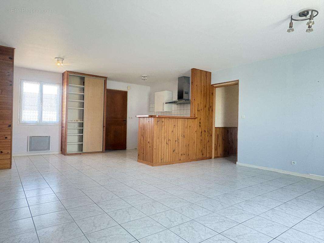 Maison à SAINTE-MARIE-DU-MONT