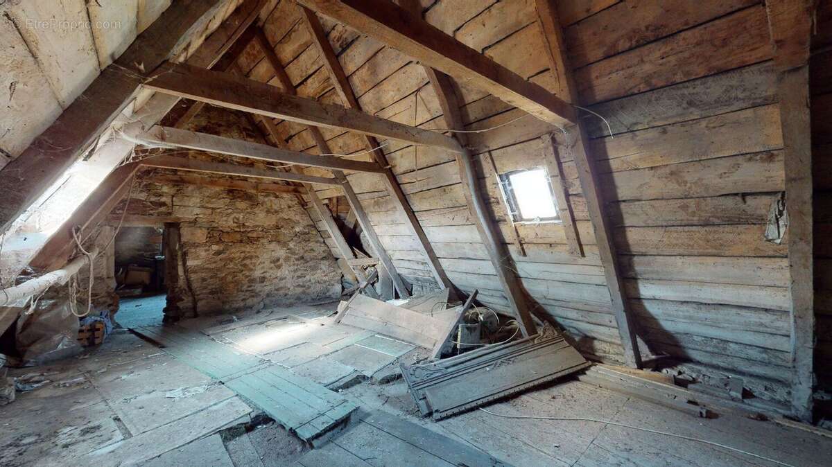Maison à Rénover de 166 m² + Grange + 100 m² de combles aménageables - photo 18