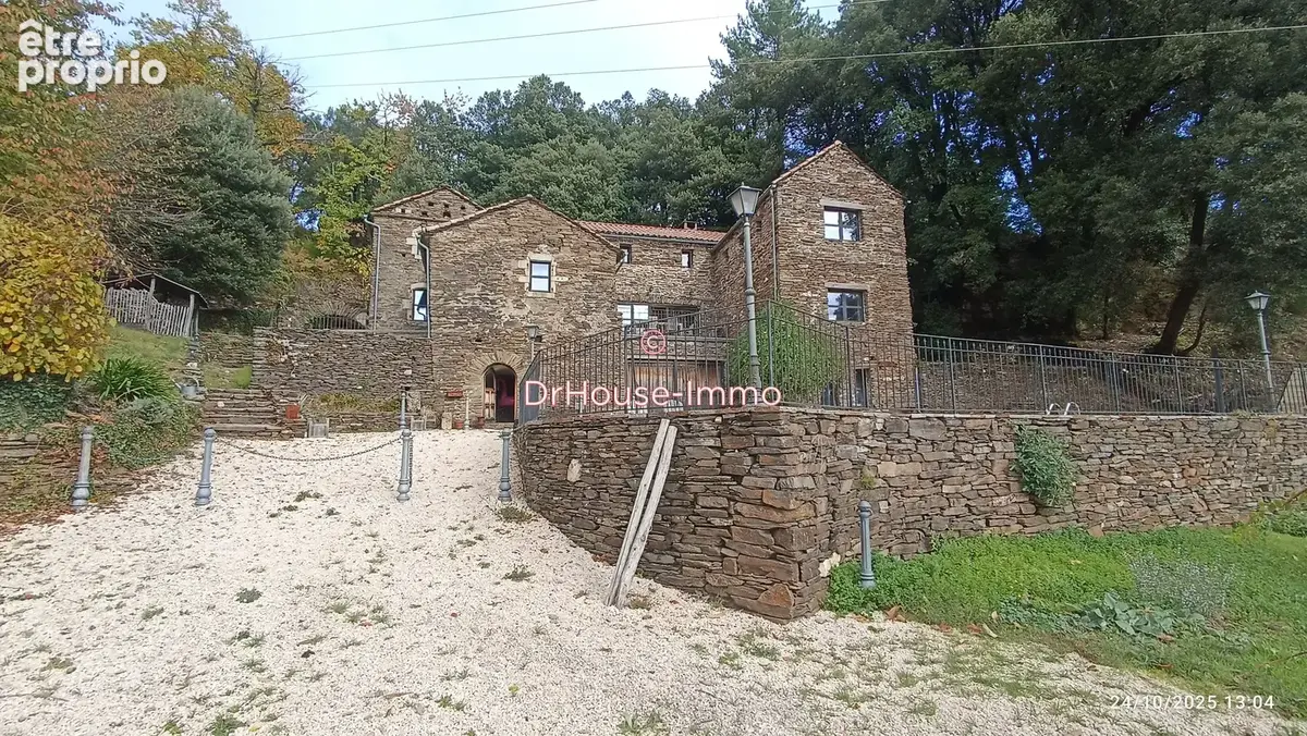 Maison 370 m² à Aigues-Mortes  - photo 2