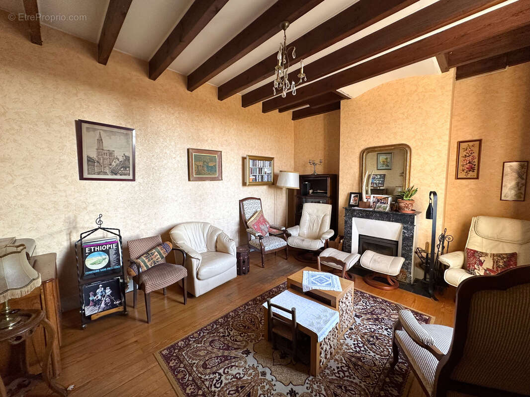 Maison à COLAYRAC-SAINT-CIRQ