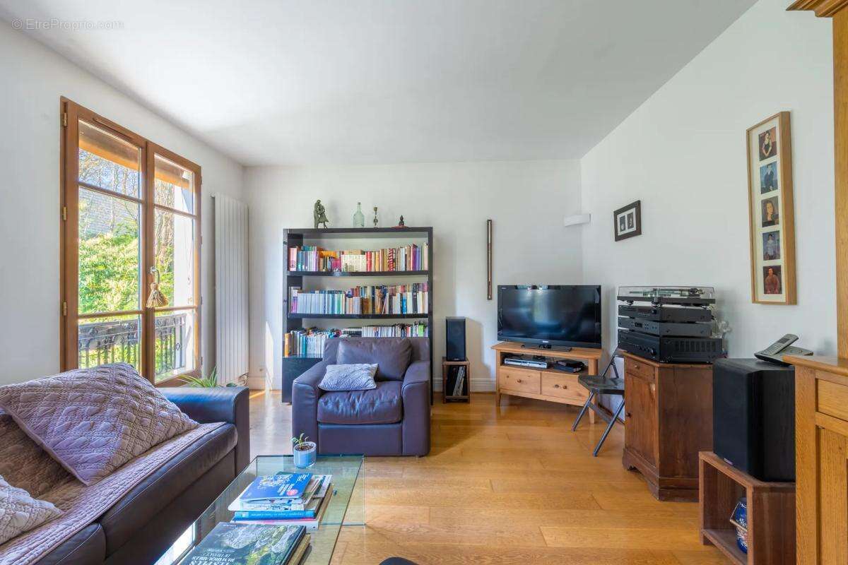 Appartement à PARIS-20E