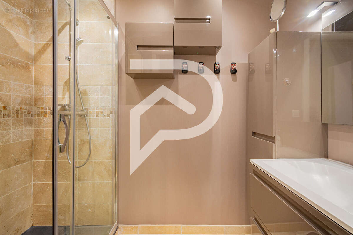 Appartement à MARSEILLE-6E