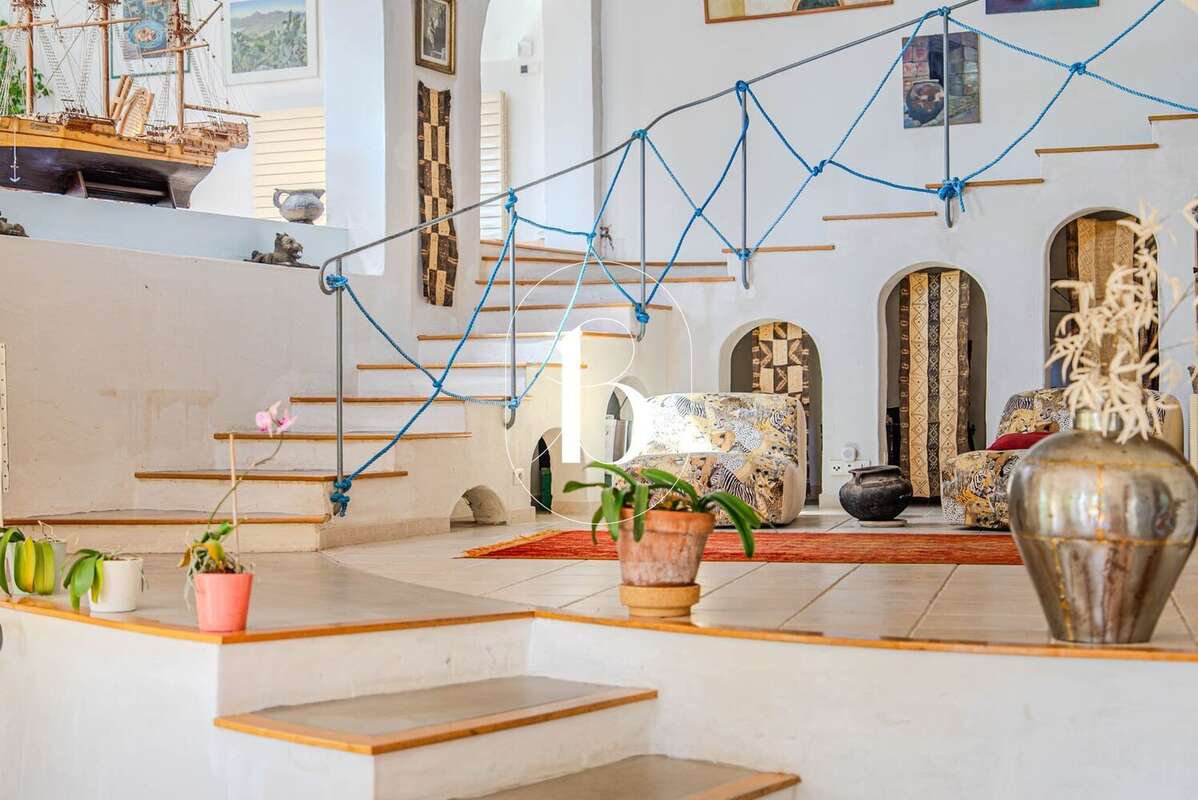 UZÈS  Propriété de caractère aux volumes spectaculaires, jardin paysager et piscine - photo 10