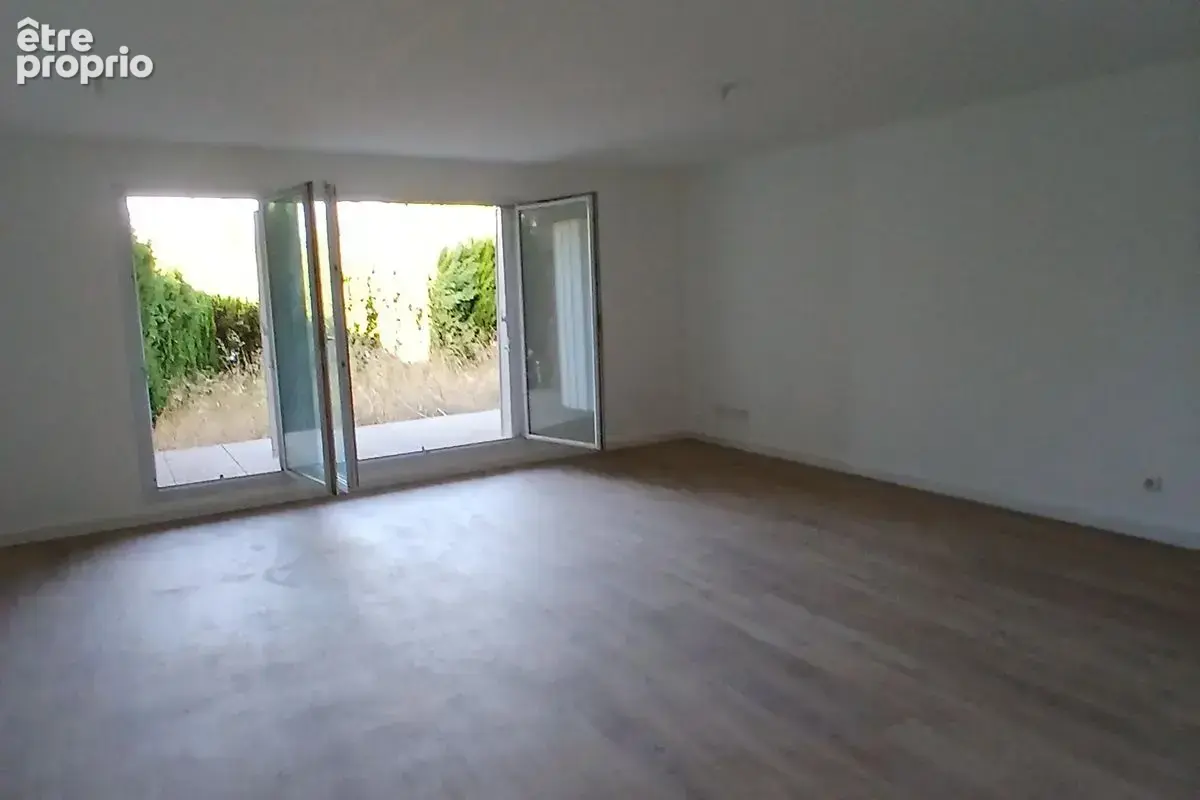 T5 E02660029L - Dans petite copropriété spacieux T5 de 98m² avec jardin de 93m² proche calanques - photo 4
