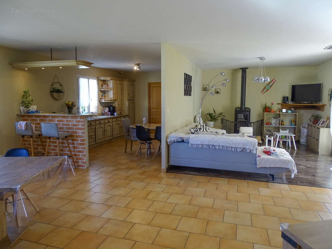 Maison à GIEVRES