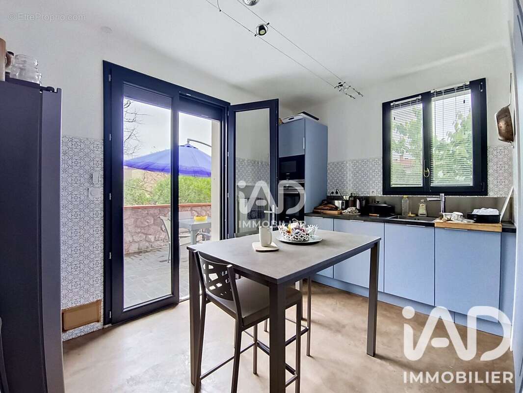 Maison 219 m² à Prades  - photo 5