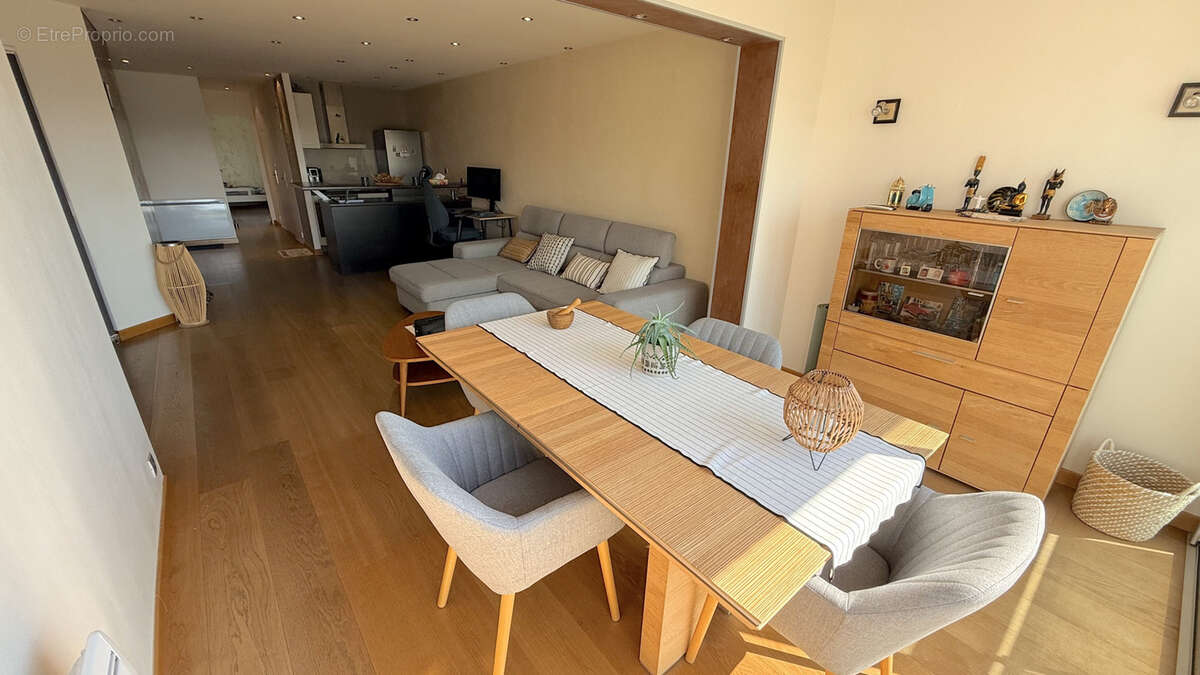 Carnon-plage f3 traversant avec loggia vue dominante port +parking privatif - photo 5