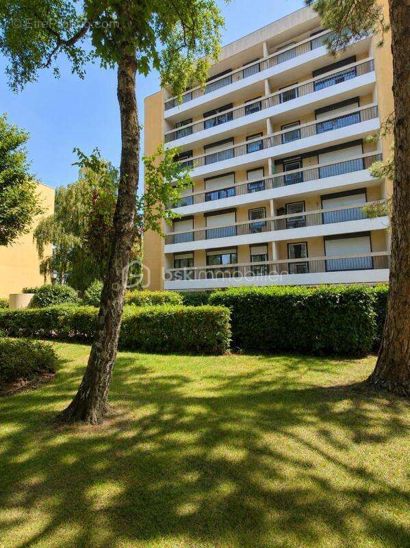 Appartement à ELANCOURT