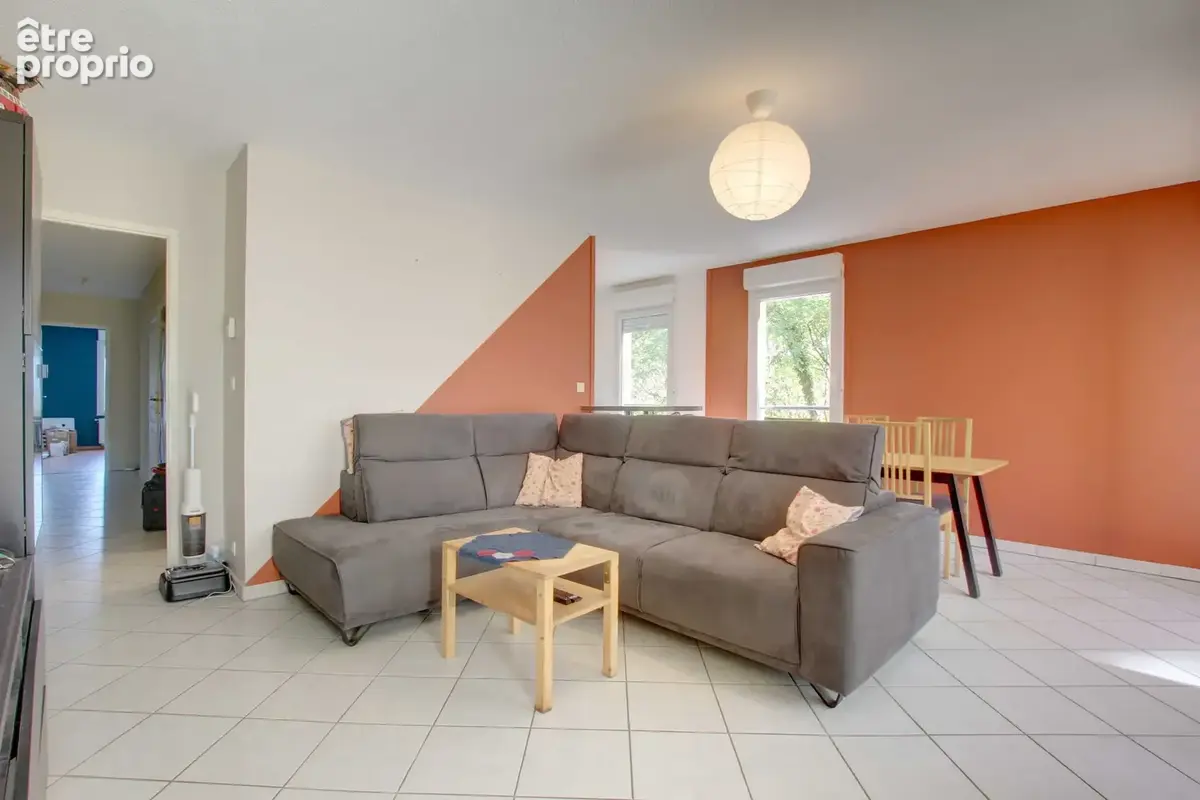 Appartement 4 pièces 85m2 en rez-de-jardin à Rumilly - photo 4