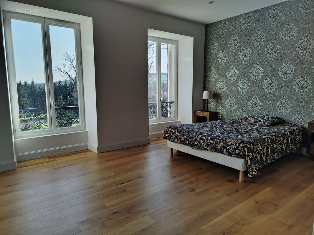 Maison à CHAMPS-SUR-YONNE