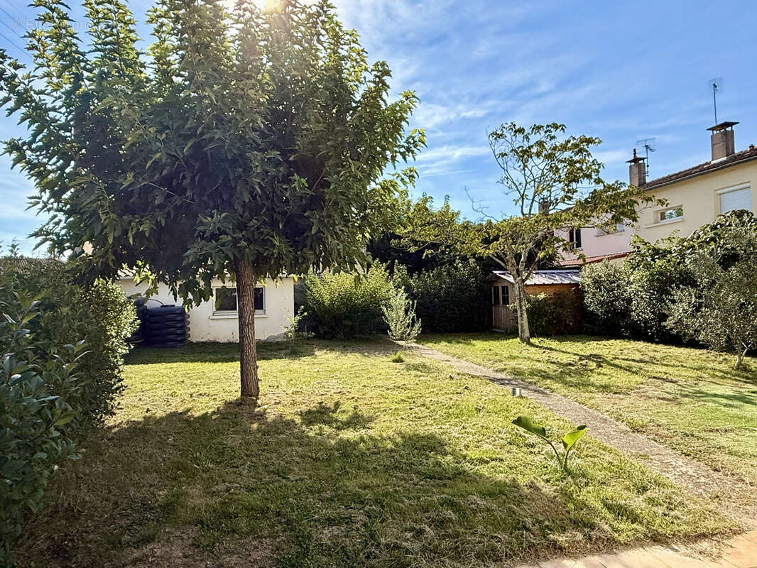 Maison à SAINT-JUERY