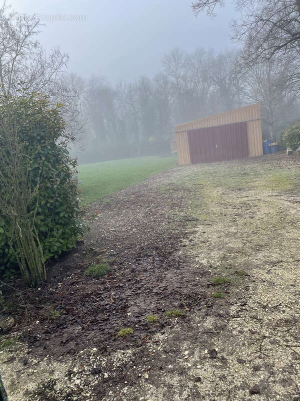 Terrain à JALOGNES