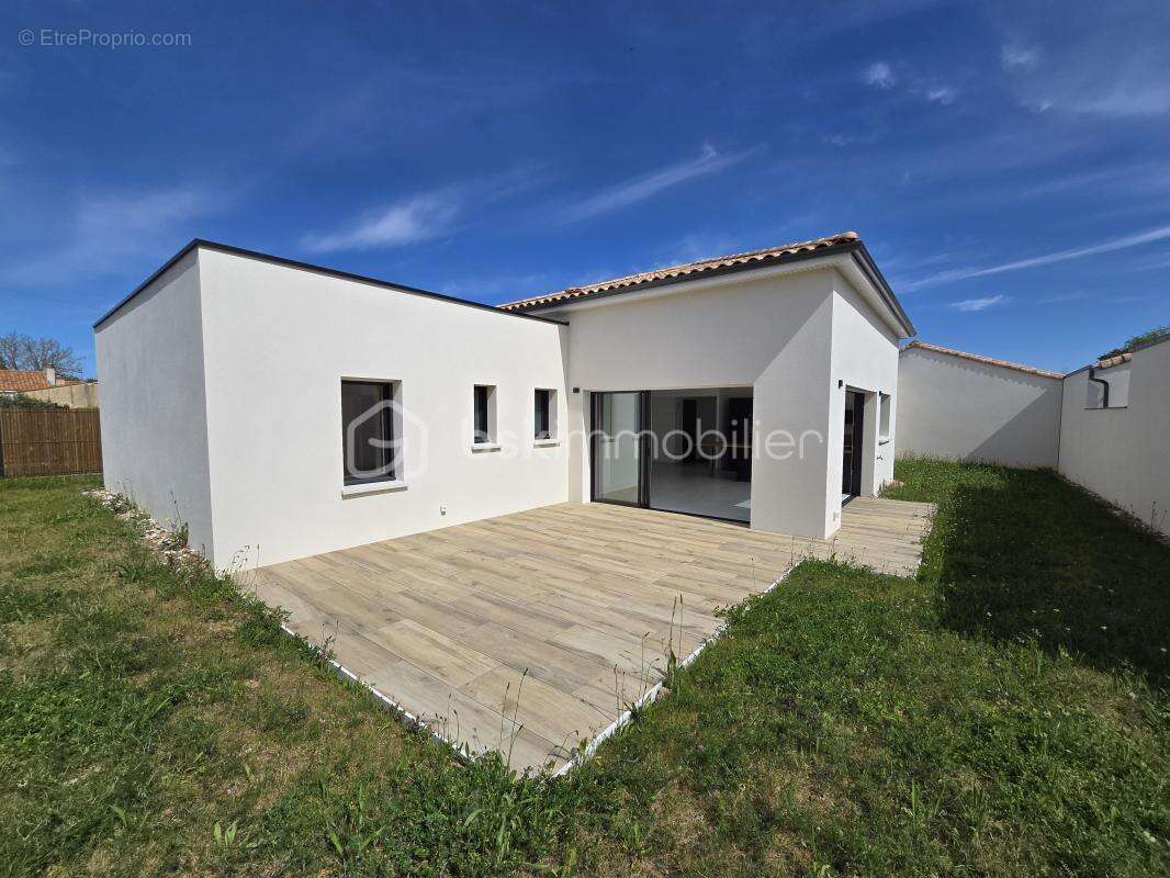 Maison à SAINT-HILAIRE-LA-FORET