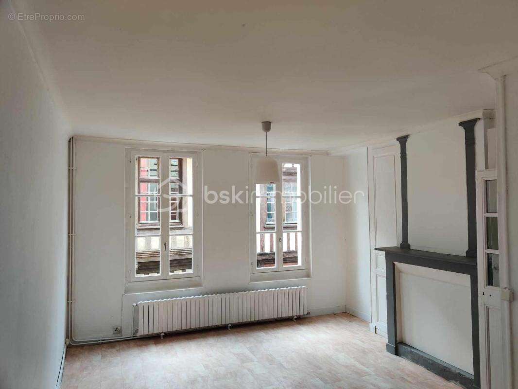 Maison à QUILLEBEUF-SUR-SEINE