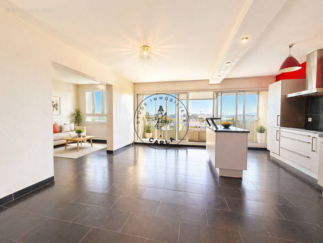 Appartement à LYON-8E