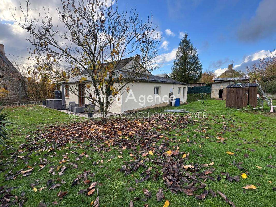 Maison à FRESNAY-SUR-SARTHE