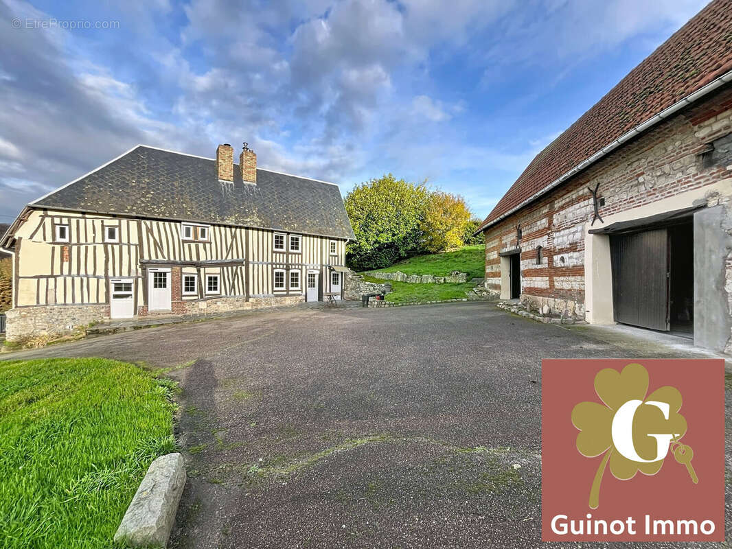 Maison à LILLEBONNE