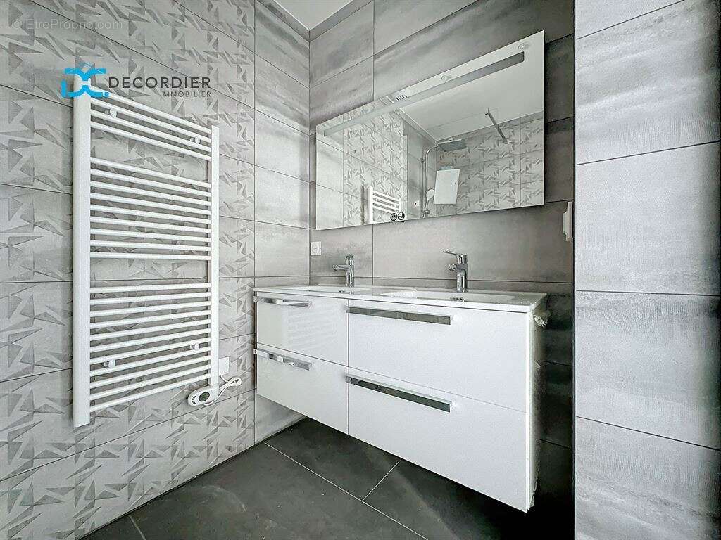 Appartement à NEUVECELLE