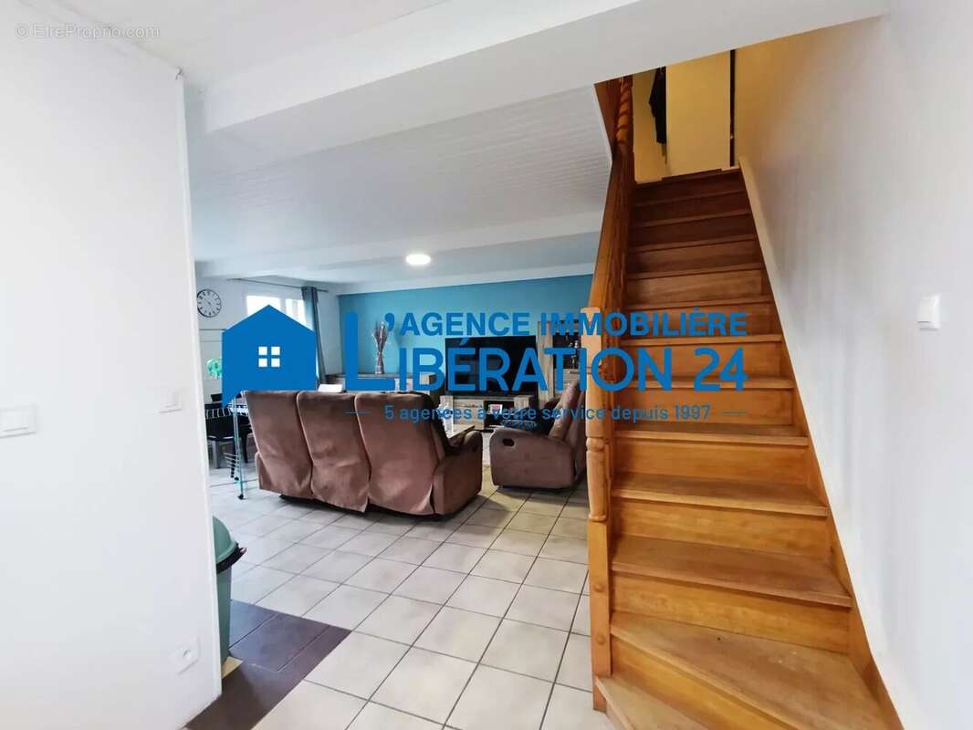 Appartement à SAINT-GENEST-LERPT