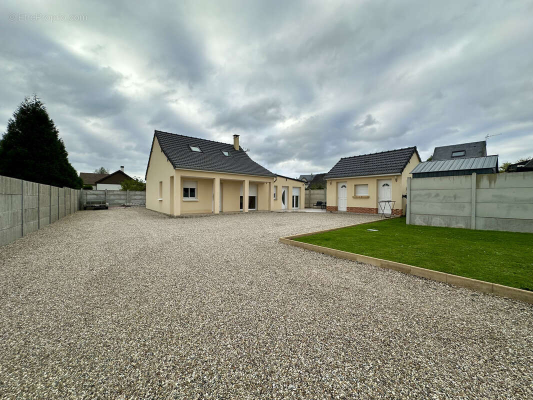 Maison à SAINT-AUBIN-LE-CAUF