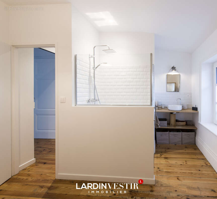 Maison à SAINT-GENIS-LAVAL