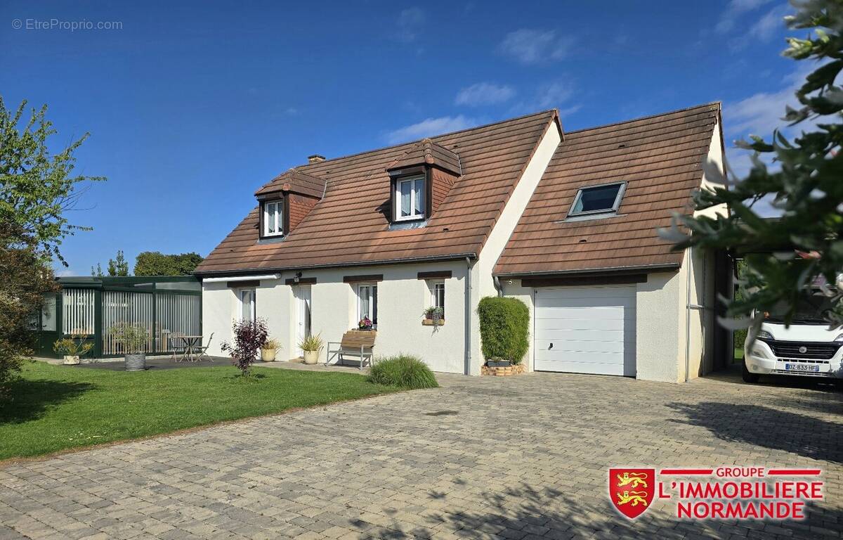Maison à FONTAINE-BELLENGER