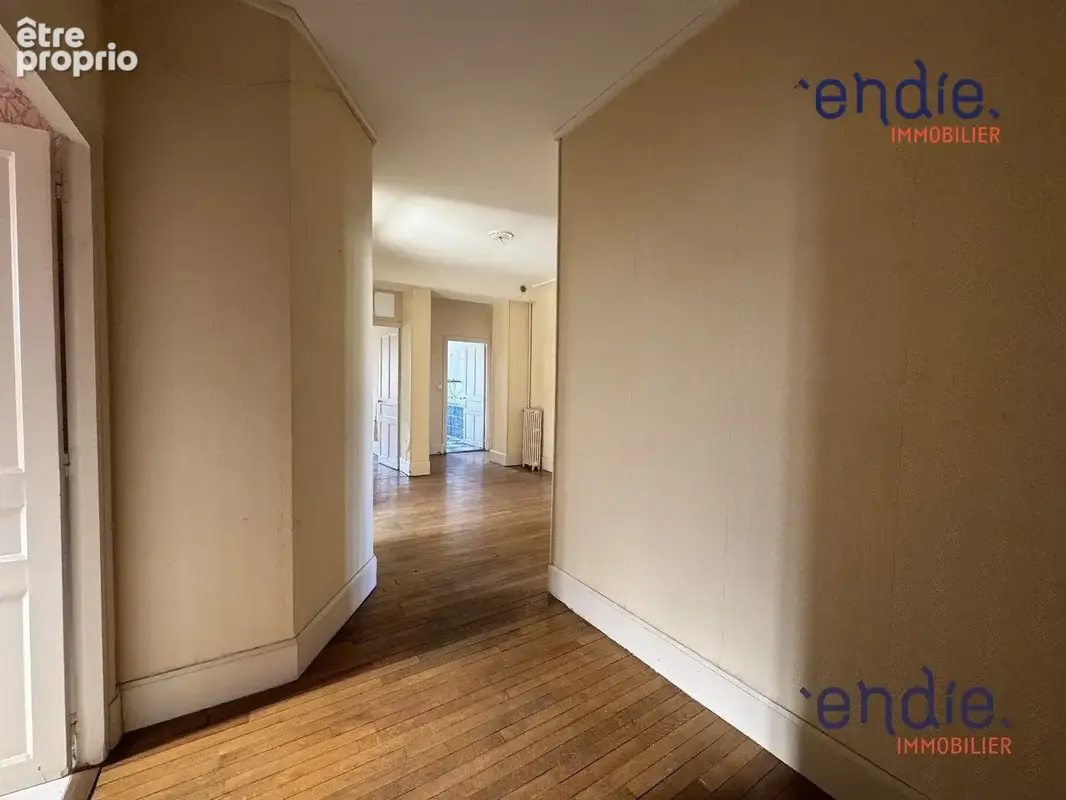 Appartement 4 pièces 137 m² à vendre à Moulins (03000) - photo 8