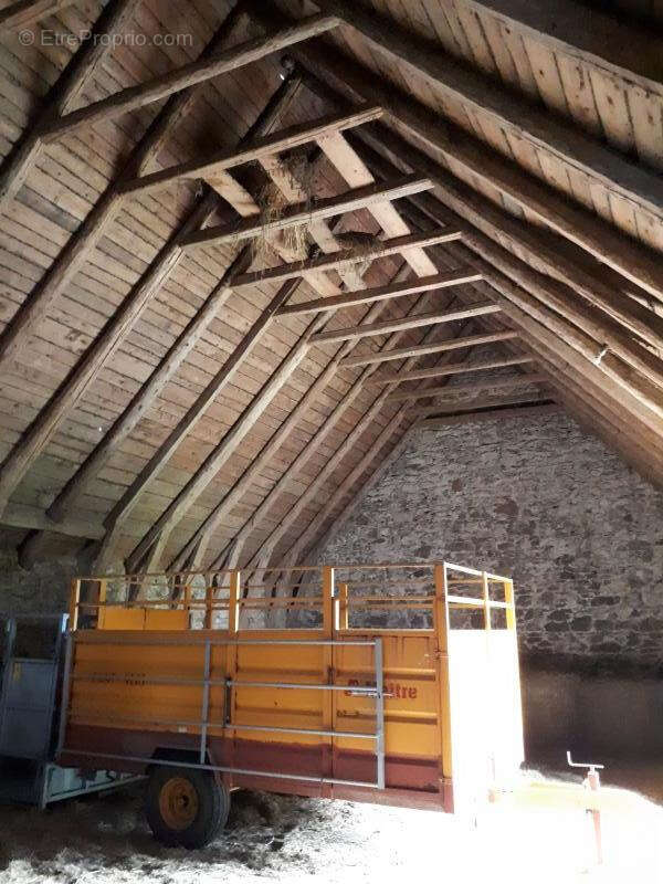 Maison à LAQUEUILLE