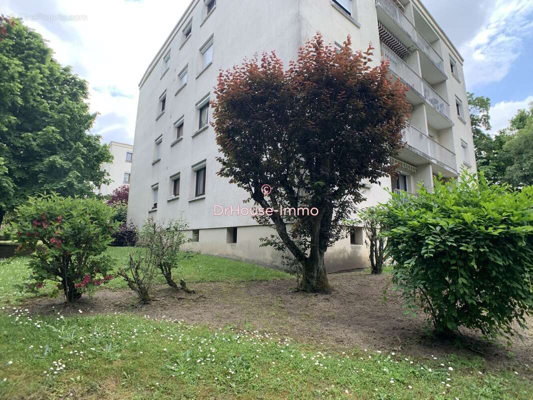 Appartement à CHALETTE-SUR-LOING