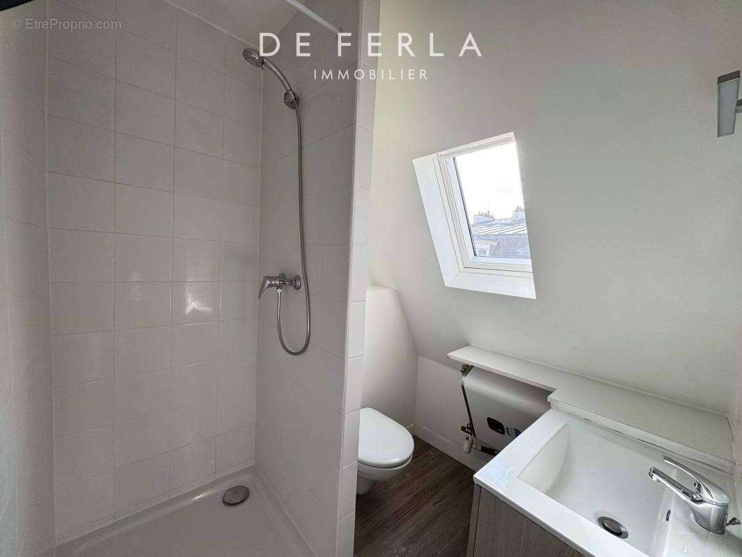 Appartement à PARIS-14E