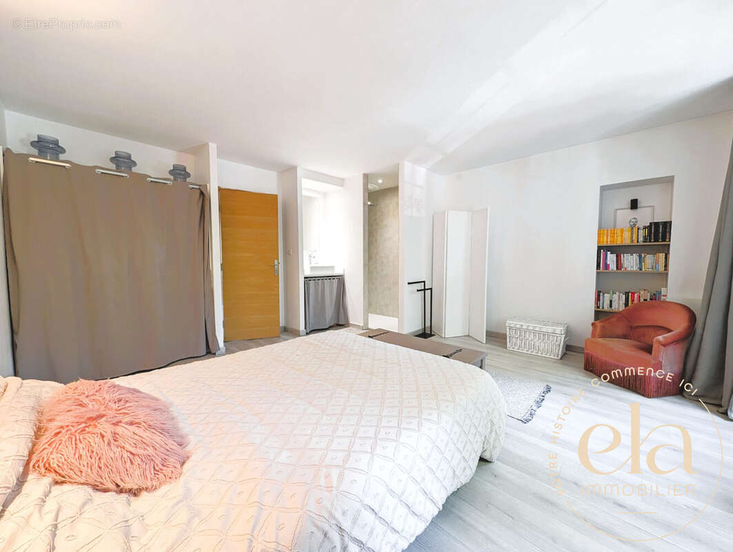 Maison 182 m² à Pouzauges  - photo 6