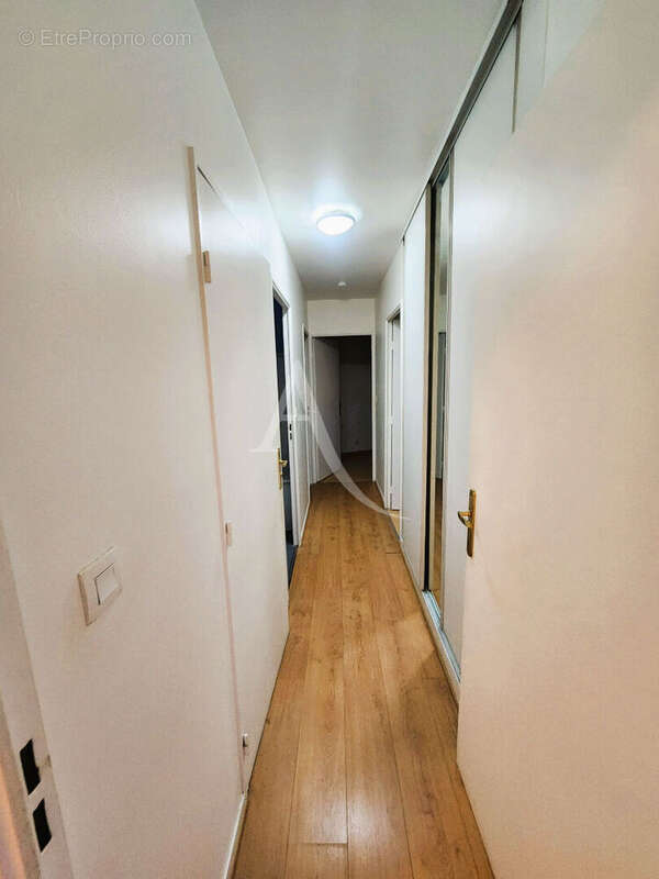 Appartement à FRESNES