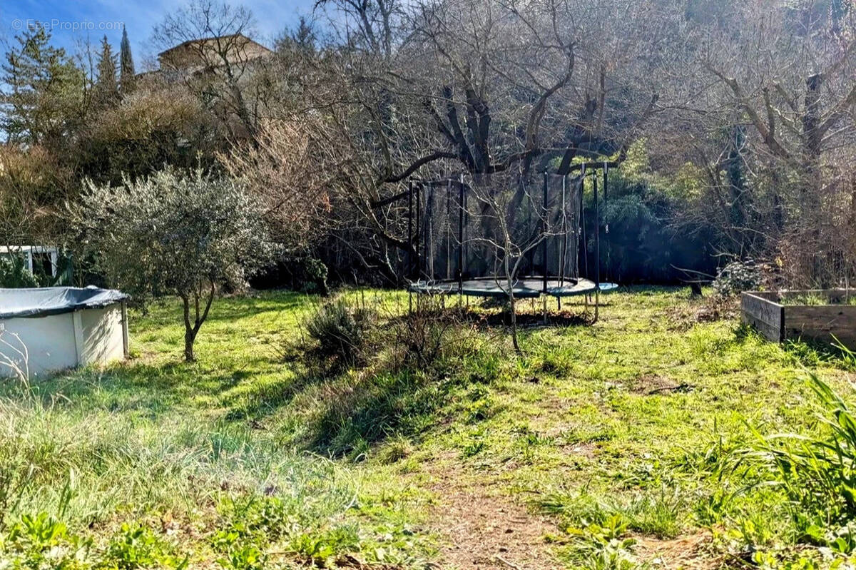 Terrain à FUVEAU