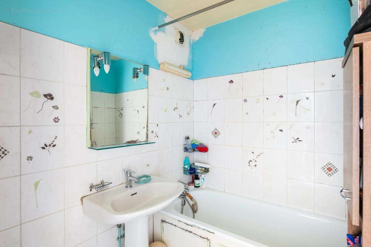 Appartement à MARSEILLE-3E