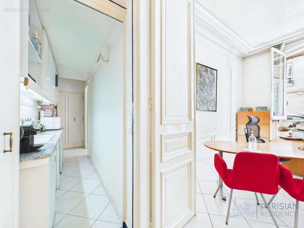 Appartement à PARIS-8E