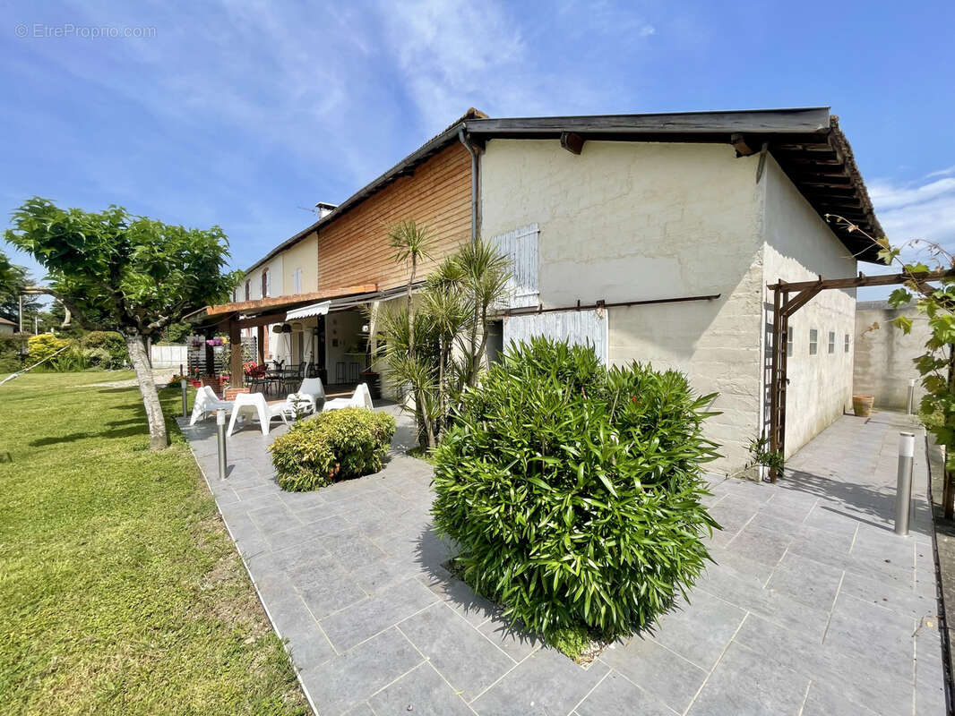 Maison à VIC-EN-BIGORRE