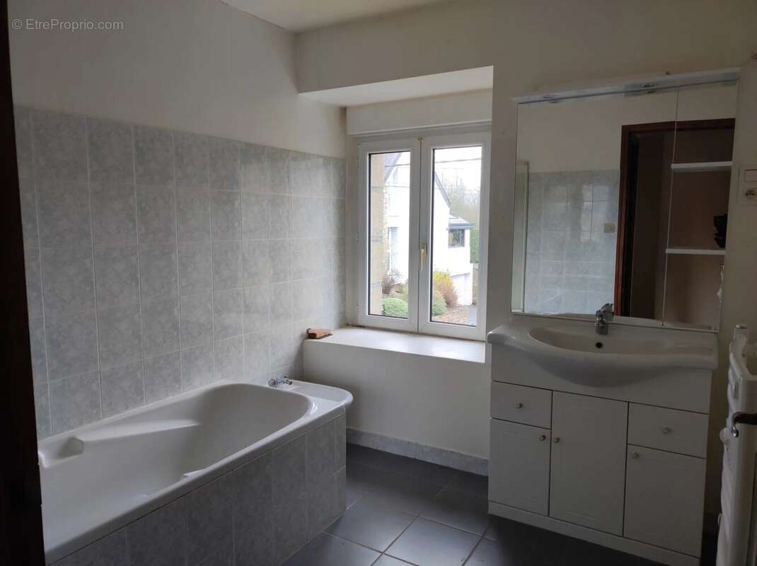 Maison à CHATELAUDREN