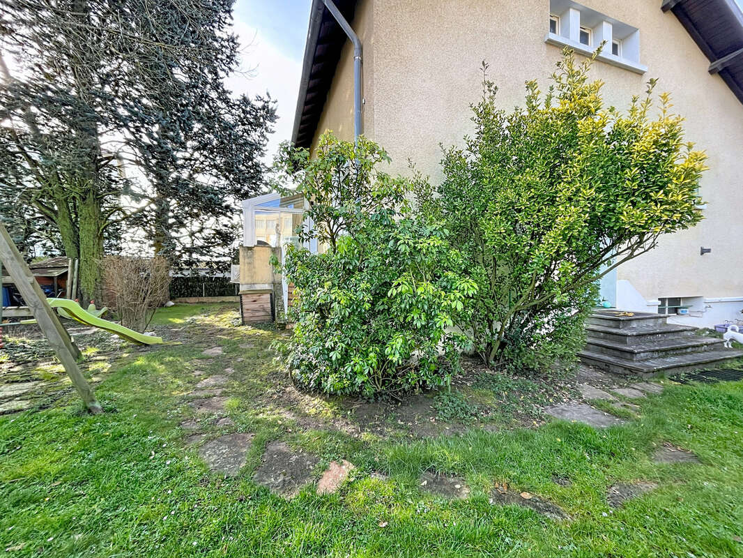 Maison à FRANCHEVILLE