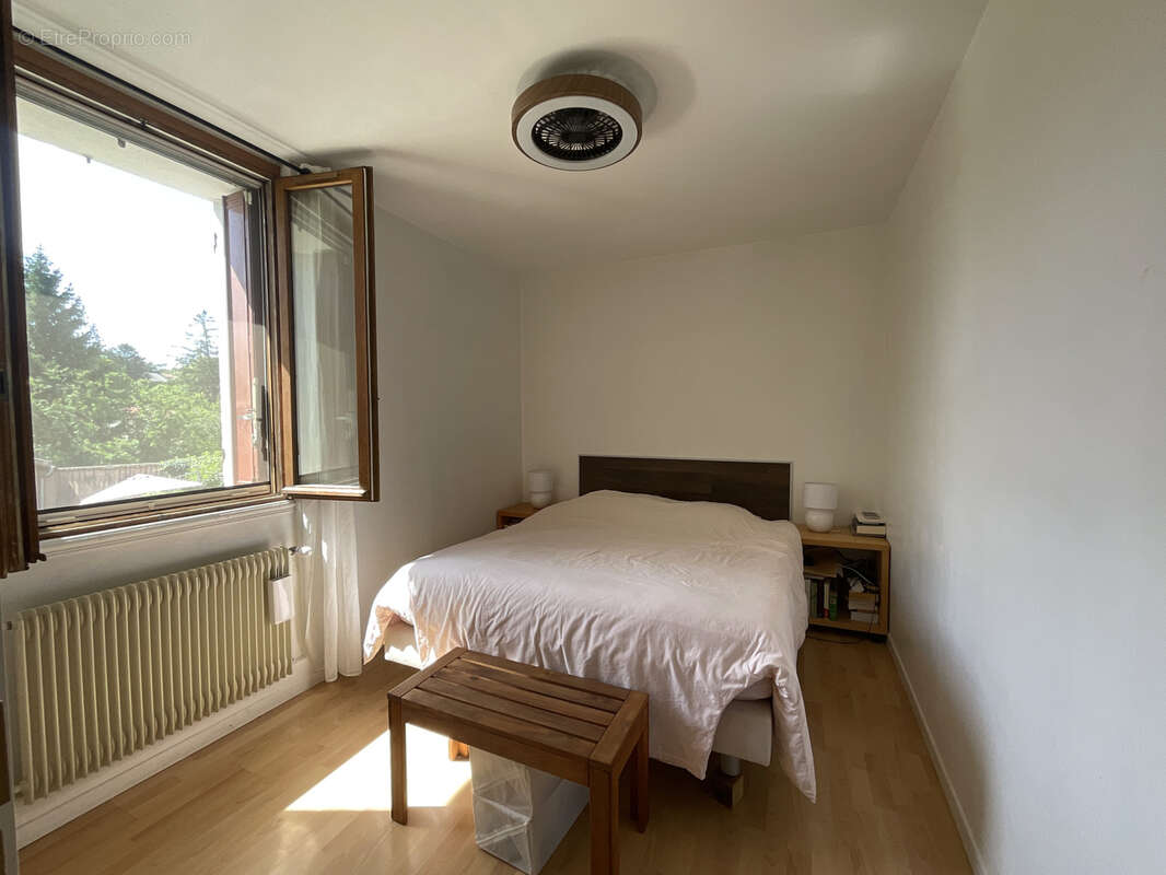 Appartement à MEYZIEU