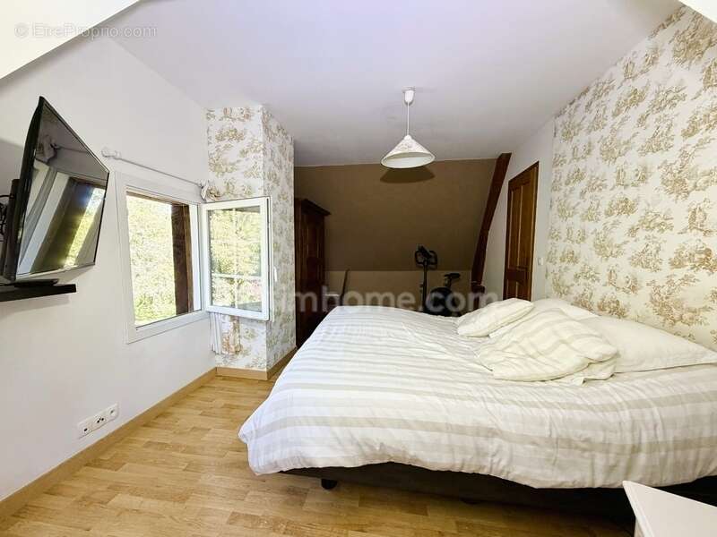 Maison normande de caractère de 162m² avec dépendances, 6 pièces, 3 chambres, plan d'eau et parc paysager - CERNAY (14290) - photo 16