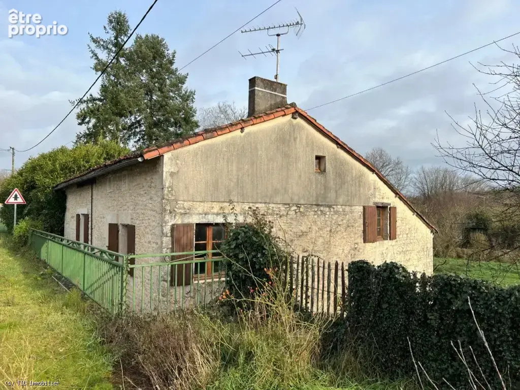 Maison à RUFFEC