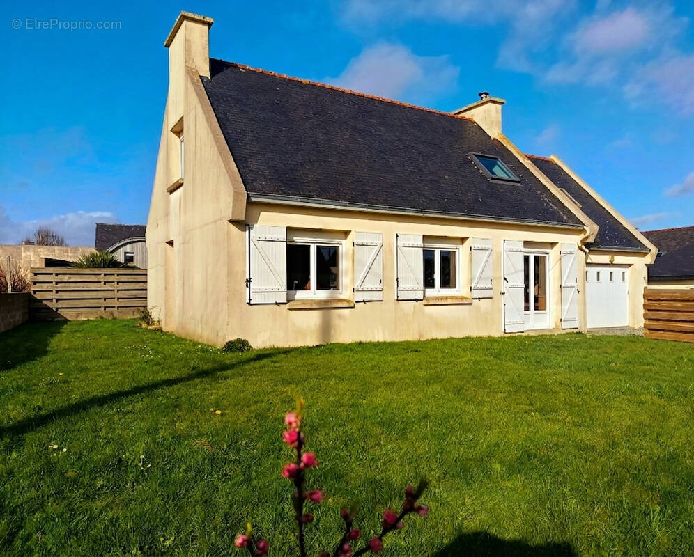 Maison à PLOUDALMEZEAU